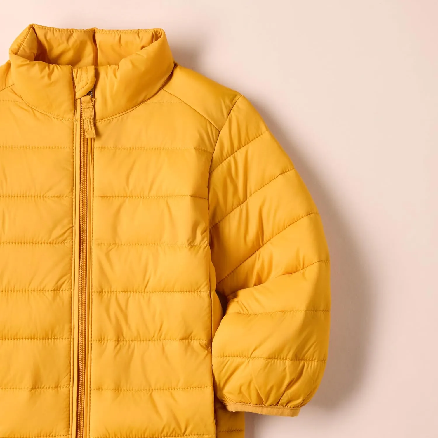 Amazon Essentials Boys and Toddlers' Lightweight Water-Resistant Packable Puffer Jacket