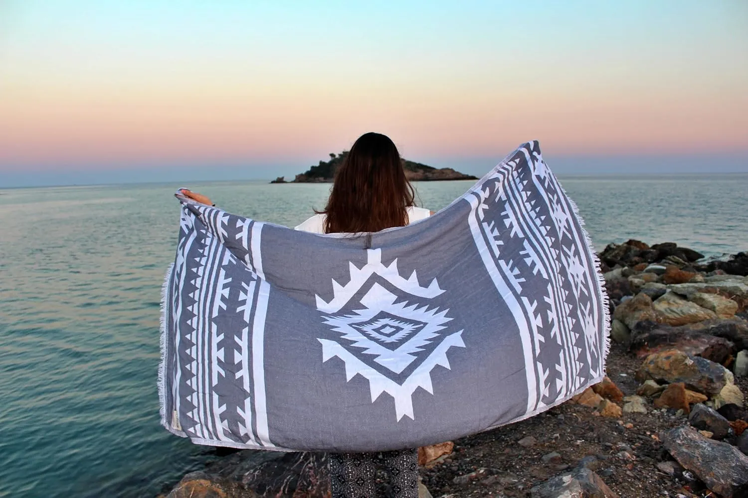 Bersuse 100% Cotton Cozumel Turkish Towel Beach Towel Bath Towel Dual Layer Peshtemal Beach Blanket Beach Essentials - 39x71 Inches, Silver Grey