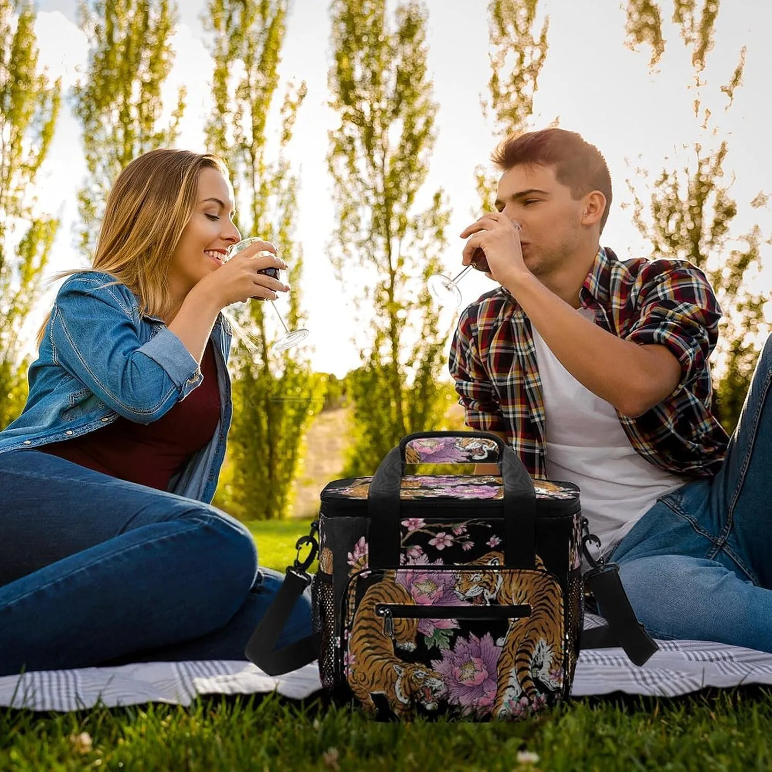 Blood Stains Spatter Portable 22.5L Soft Cooler Bag for Car Camping Halloween Horror Leakproof Ice Chest with Adjustable Strap Insulated Lunch Box for Work Hiking Picnic
