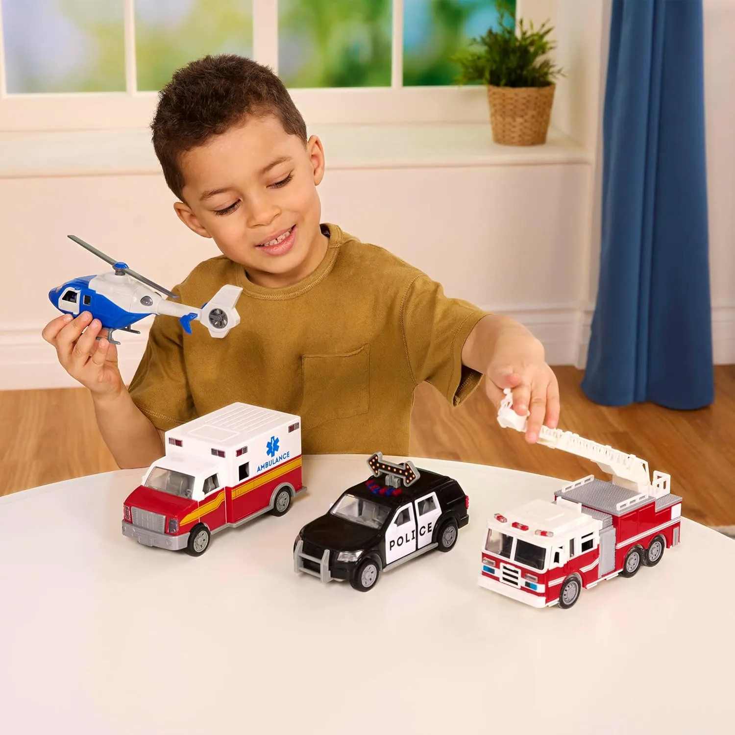 Driven by Battat – 4 Emergency Vehicle Toys – 9" Ambulance, 9" Police Car SUV, 7.5" Fire Truck, 8" Helicopter – Lights & Siren – Gift for Toddlers&Kids 3 Years  