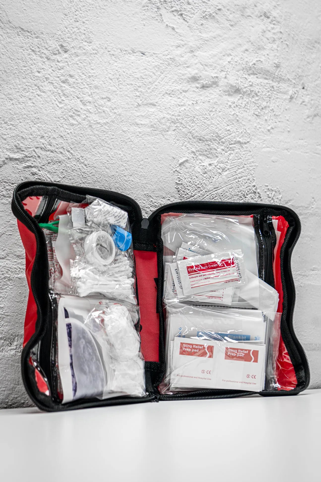 FIRST AID KIT - 290 PIECES