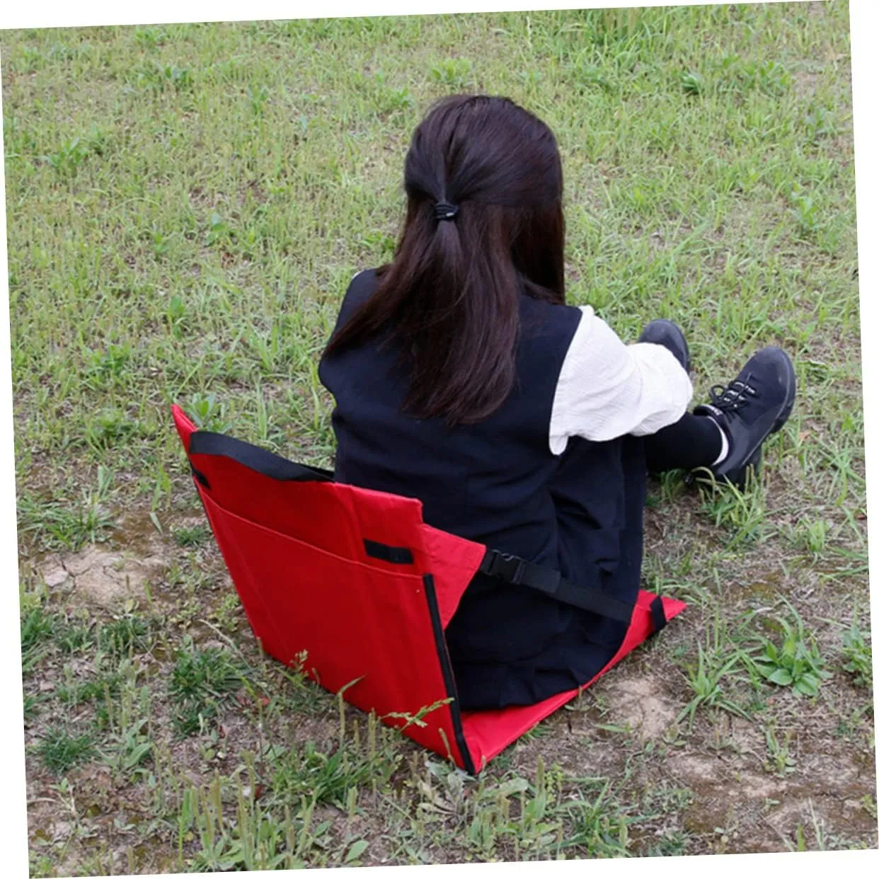 Foldable Garden Chair Portable Seating for Camping Fishing and Outdoor Activities Lightweight Back Mesh Pouch for Keys Snacks Comfortable Rest