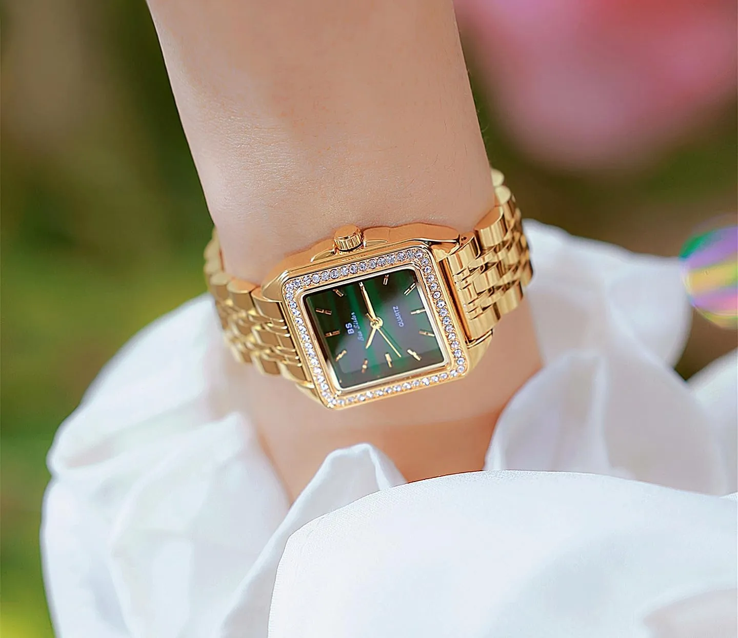 Gosasa Women's Luxury Square Quartz Watch Retro Analog Watch Gold and Silver Tone Waterproof Wristwatch with Small Vintage Bracelet