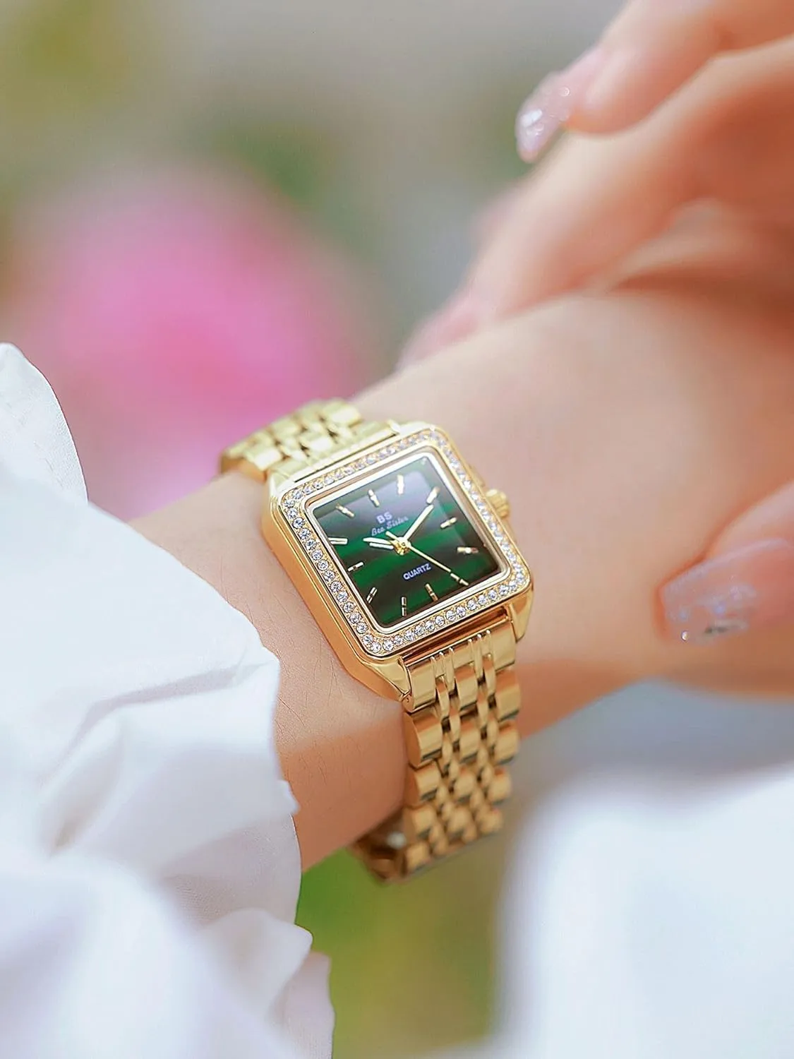 Gosasa Women's Luxury Square Quartz Watch Retro Analog Watch Gold and Silver Tone Waterproof Wristwatch with Small Vintage Bracelet