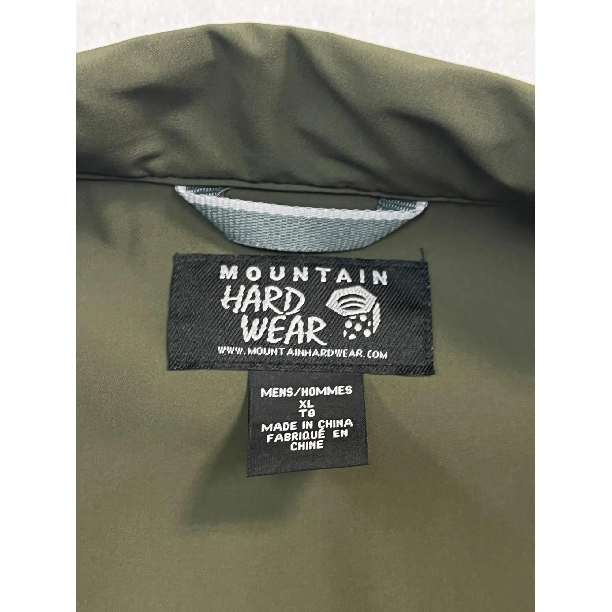 Men’s Mountain Hard Wear ZipUp Jacket #2658