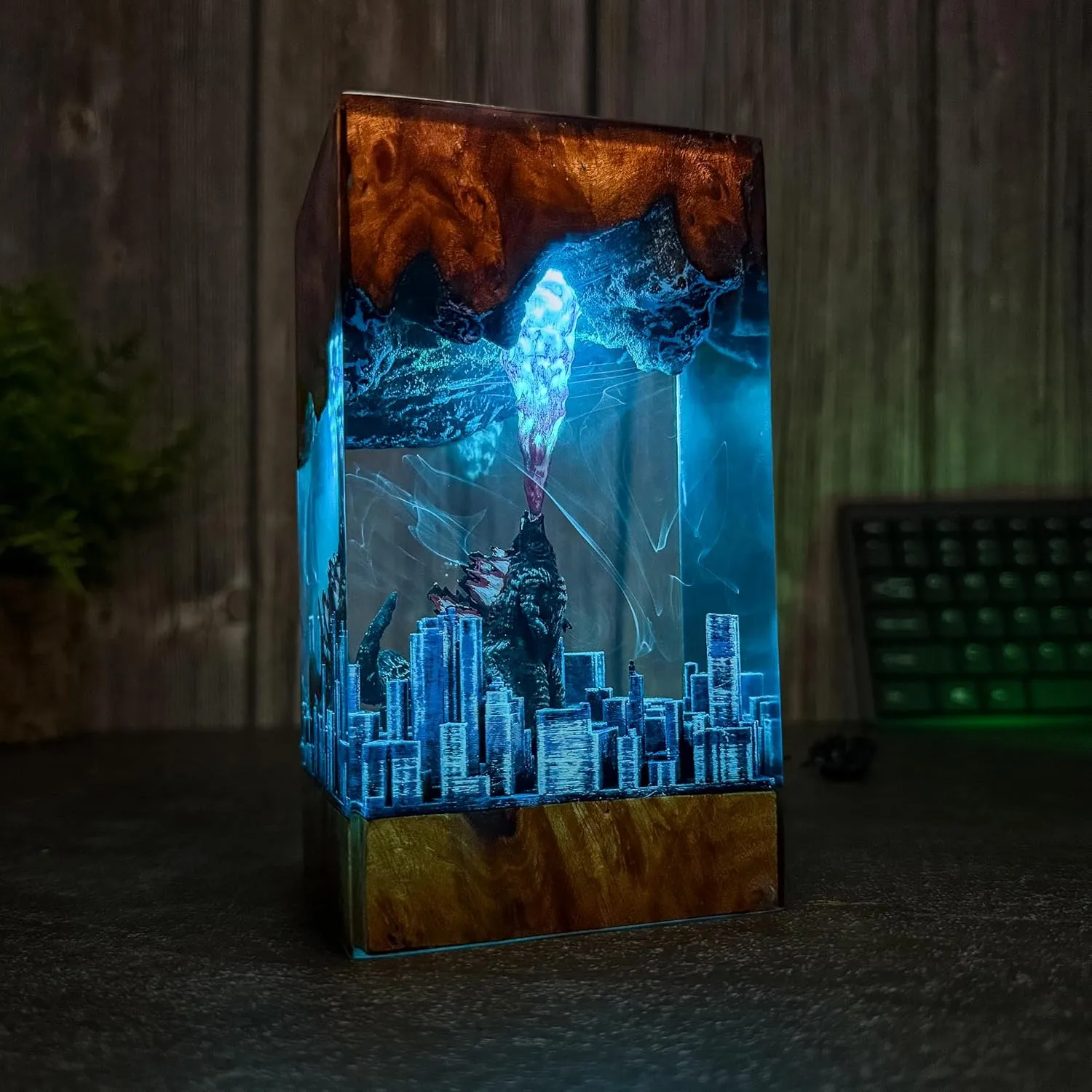 Monster City Resin Epoxy Lamp, 3D Handmade Table Lamp, Wood Resin Epoxy Night Light, Home Decor, Nigth Light Art, Gift for Him, Father, Birthday Gift. (Size M (2,8 * 2,9 * 5,7) Inch)