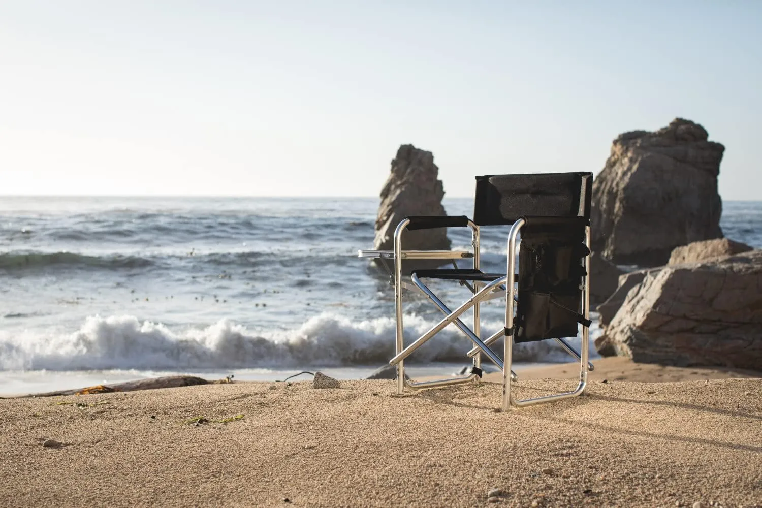 PICNIC TIME NCAA Cal Bears Sports Chair with Side Table - Beach Chair - Camp Chair for Adults