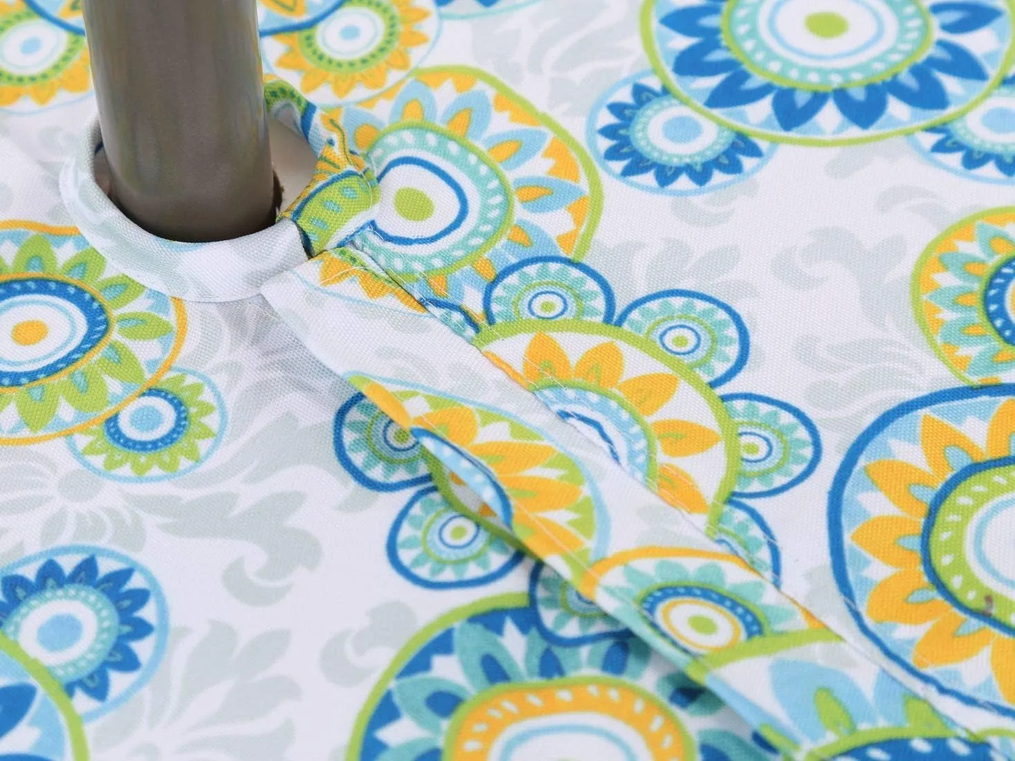 Poise3EHome Outdoor Tablecloth Rectangle with Umbrella Hole Waterproof Flower Easter Tablecloth f for Spring Picnic Party Patio Table Camping, Floral (60X104 Zipper)