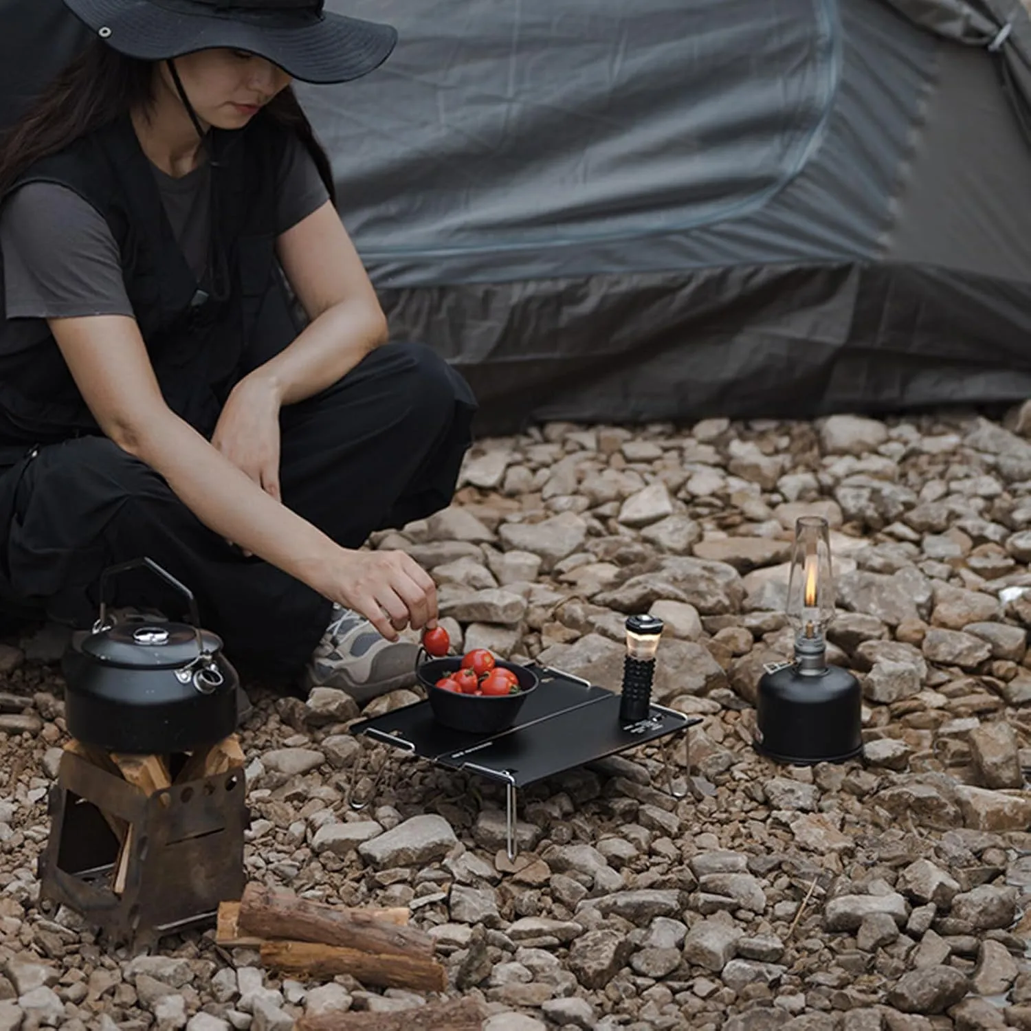 Portable Folding Beach Table, Ultralight Mini Camping Table with Anodized Surface, Aluminum Alloy Small Picnic Table, Outdoor Table with Carry Bag Pressure Resistant