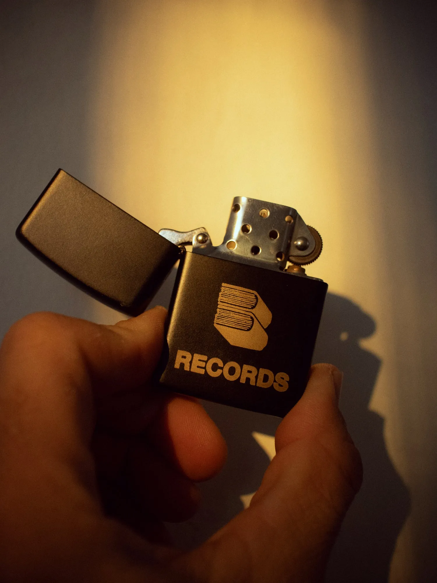 RECORDS LIGHTER