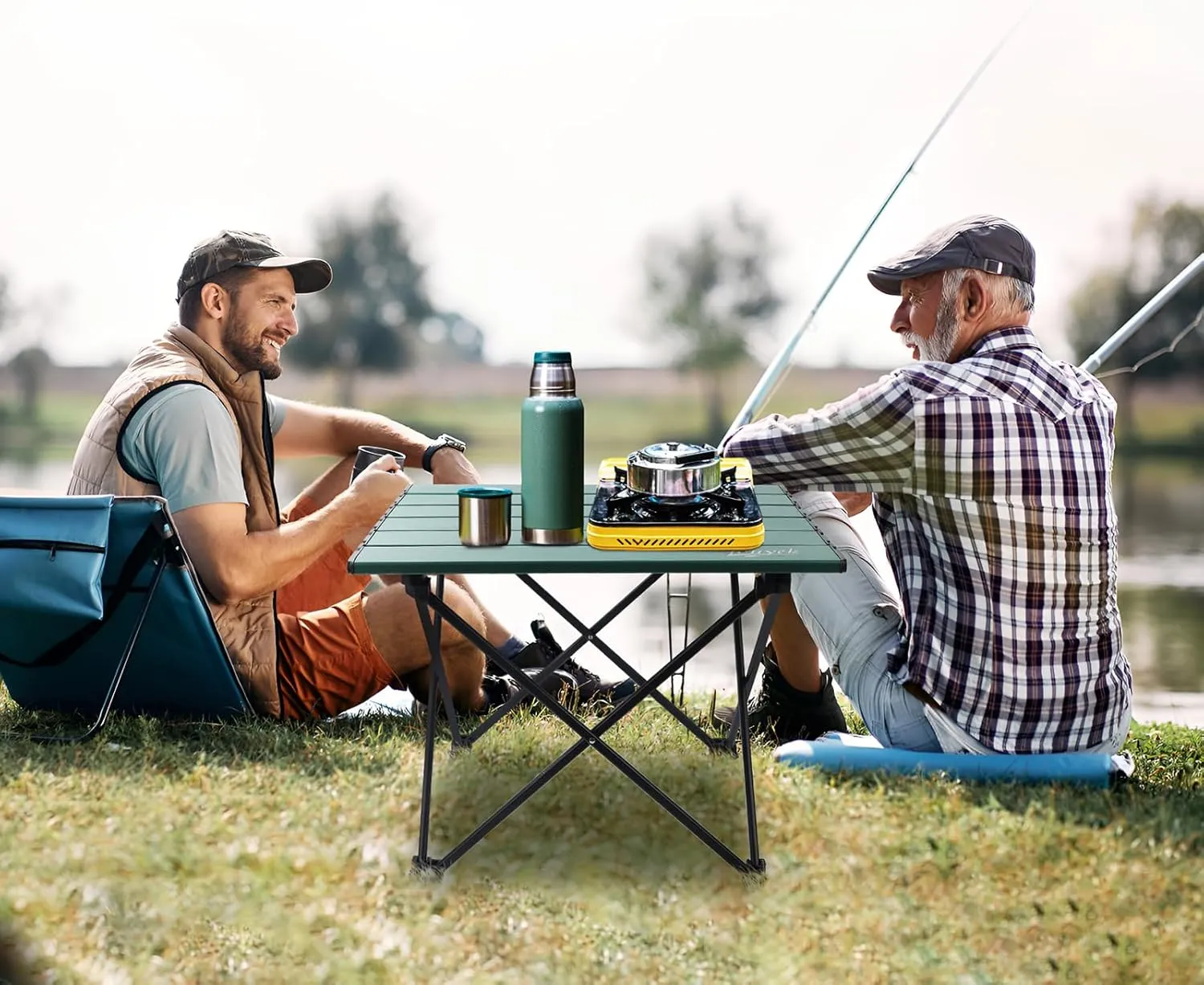 Small Camping Table, Ultralight Aluminum Folding Table with Carrying Bag, Portable & Lightweight Camping Side Table for Outdoor Camping, Picnic, Beach and Fishing, Green