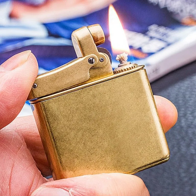 Vintage Kerosene Lighter, Antique Trench Lighter Classic Flint Wheel Refillable, Creative One-Button Ignition, Grinding Wheel Windproof Refillable Kerosene Lighter, Collectible Gift for Men(Gold2)