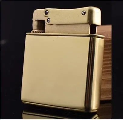 Vintage Kerosene Lighter, Antique Trench Lighter Classic Flint Wheel Refillable, Creative One-Button Ignition, Grinding Wheel Windproof Refillable Kerosene Lighter, Collectible Gift for Men(Gold2)