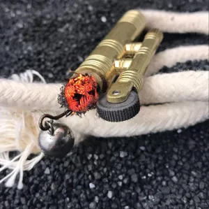 Vintage Lighter Retro Trench Rattler Rope Velvet Metal Lighter Outdoor Camping Igniter, Portable Trench Lighter, Mechanical Retro Vintage Tinder Flint Lighter No Kerosene, for Men(C)